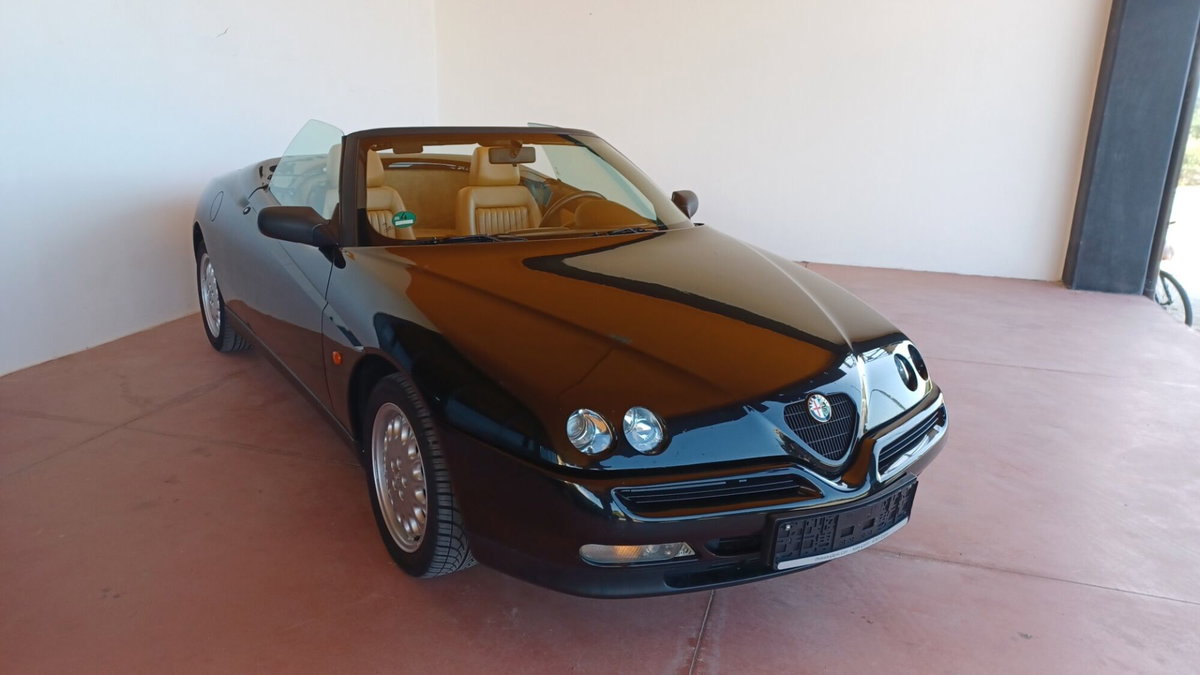Alfa Romeo Gtv 3.0i V6 24V cat L (2)