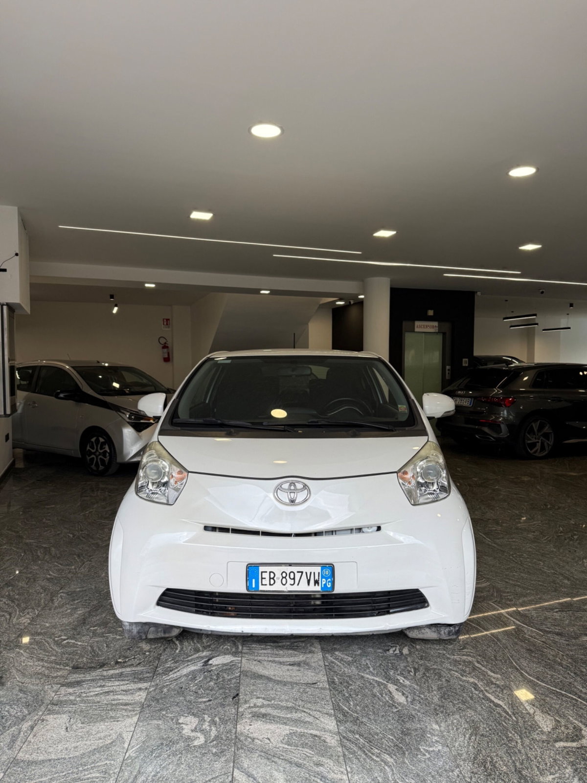 Toyota iQ 1.0 (2)