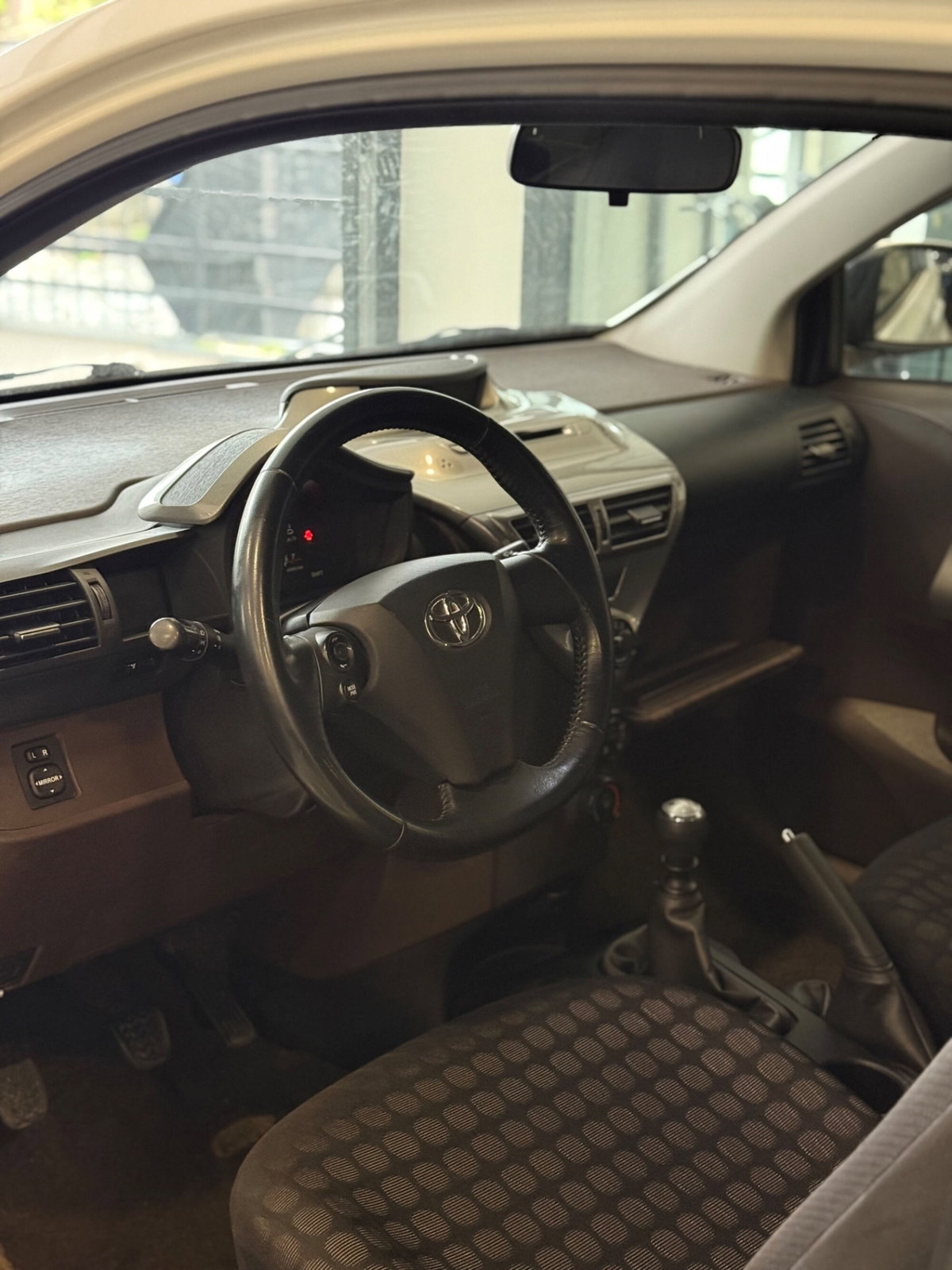 Toyota iQ 1.0 (9)