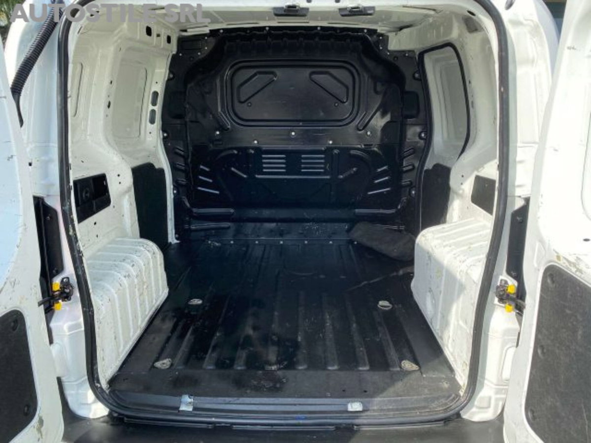 Fiat Fiorino 1.3 MJT 95CV Furgone (14)