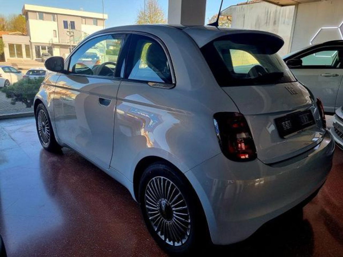 Fiat 500 Cabrio e Cabrio 42 kWh Icon (4)