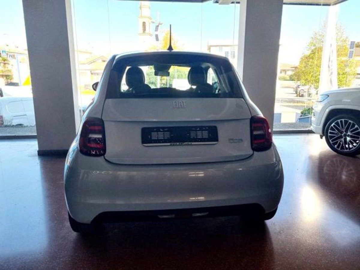 Fiat 500 Cabrio e Cabrio 42 kWh Icon (6)