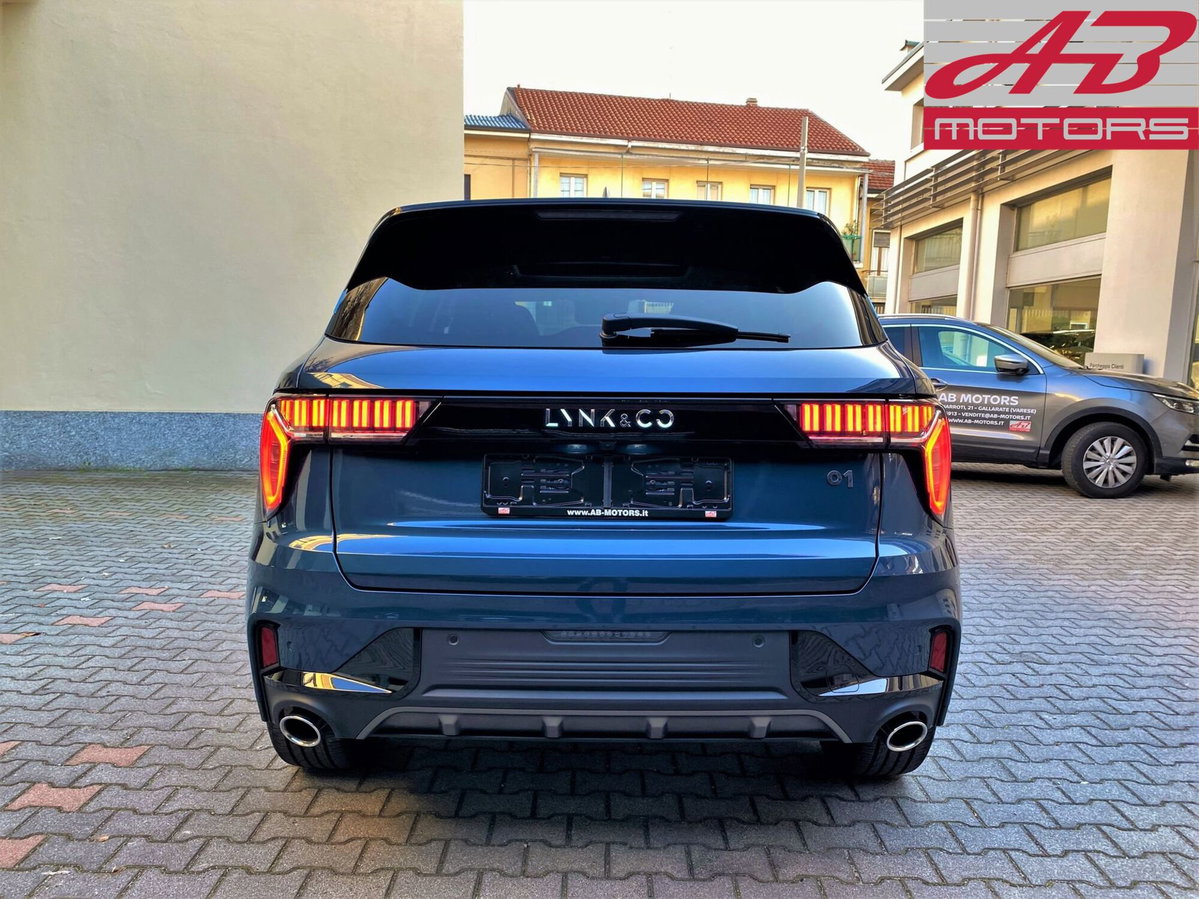 Lynk & Co 01 01 1.5 td phev (6)