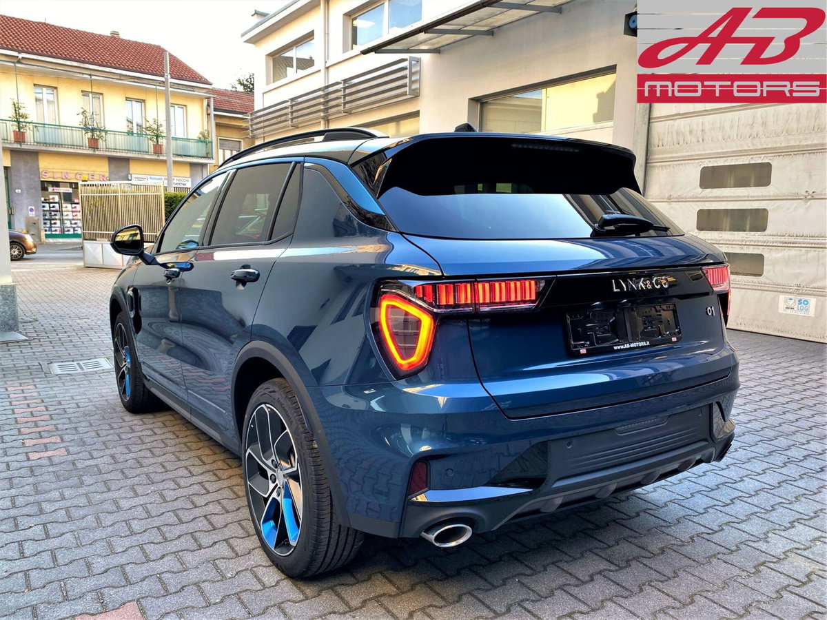 Lynk & Co 01 01 1.5 td phev (7)
