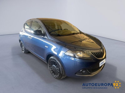 Lancia Ypsilon 1.0 FireFly 5 porte S&S Hybrid Ecochic Silver (2)