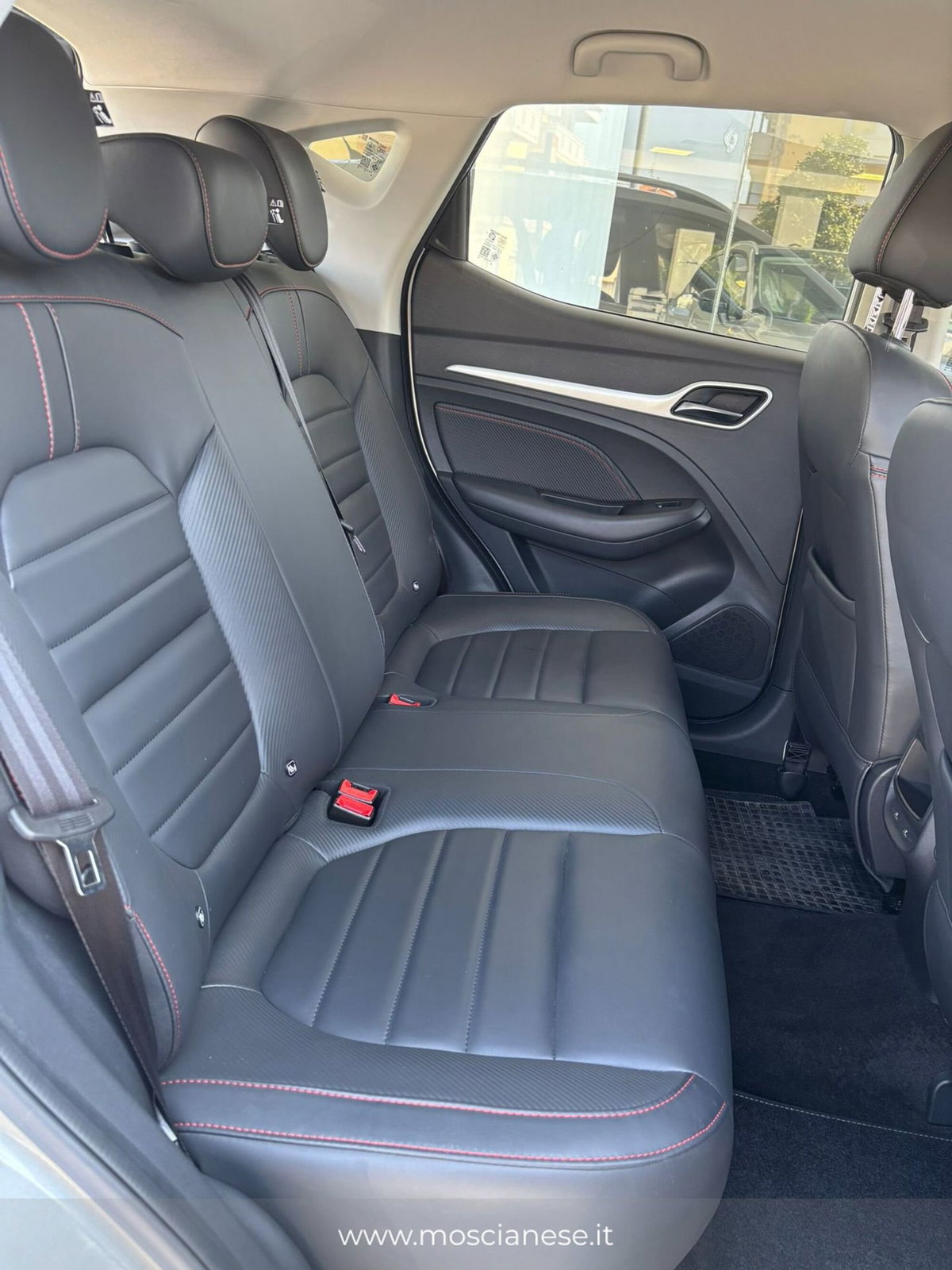 Mg ZS ZS 1.5 Luxury (11)