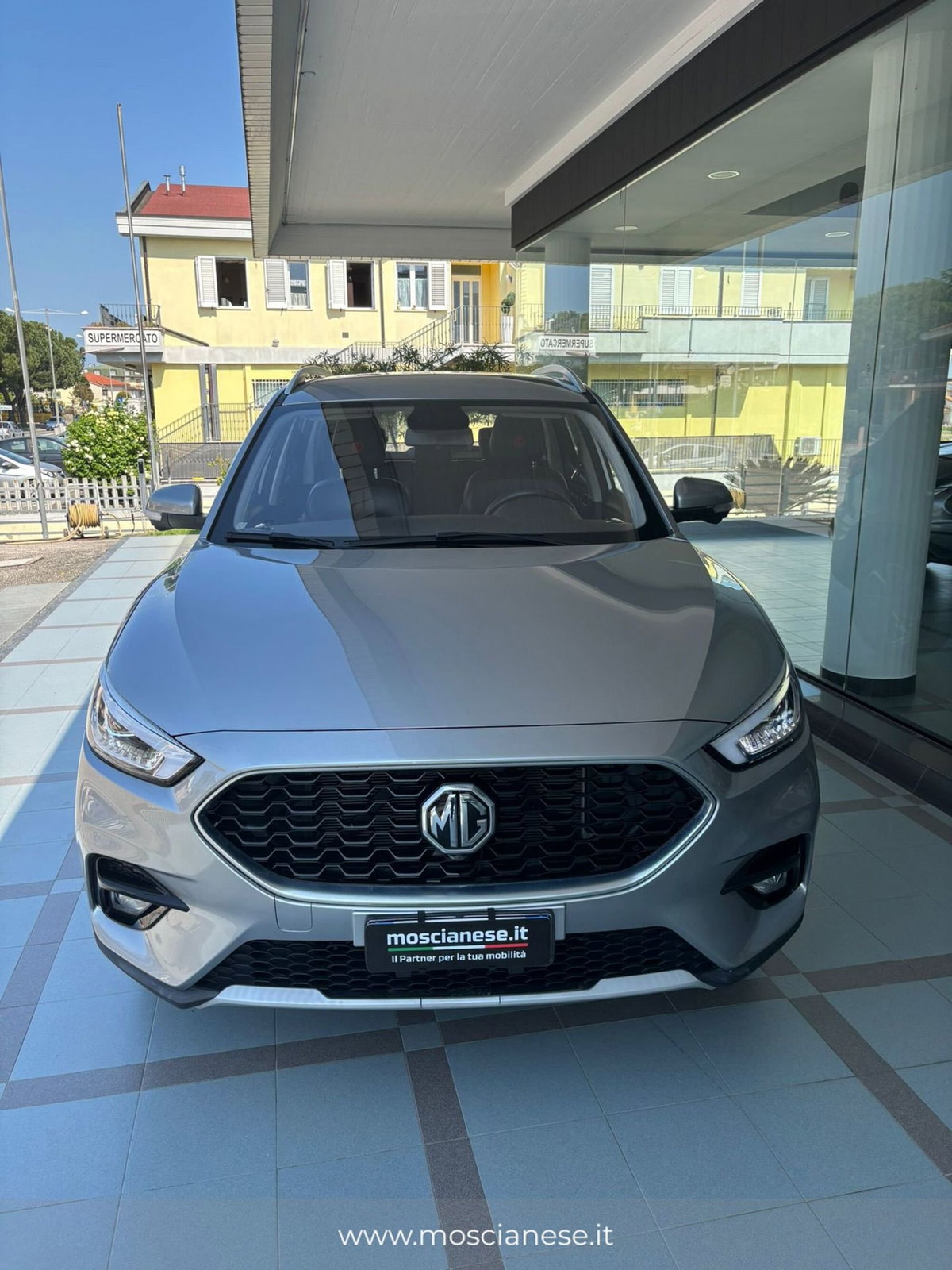 Mg ZS ZS 1.5 Luxury (2)