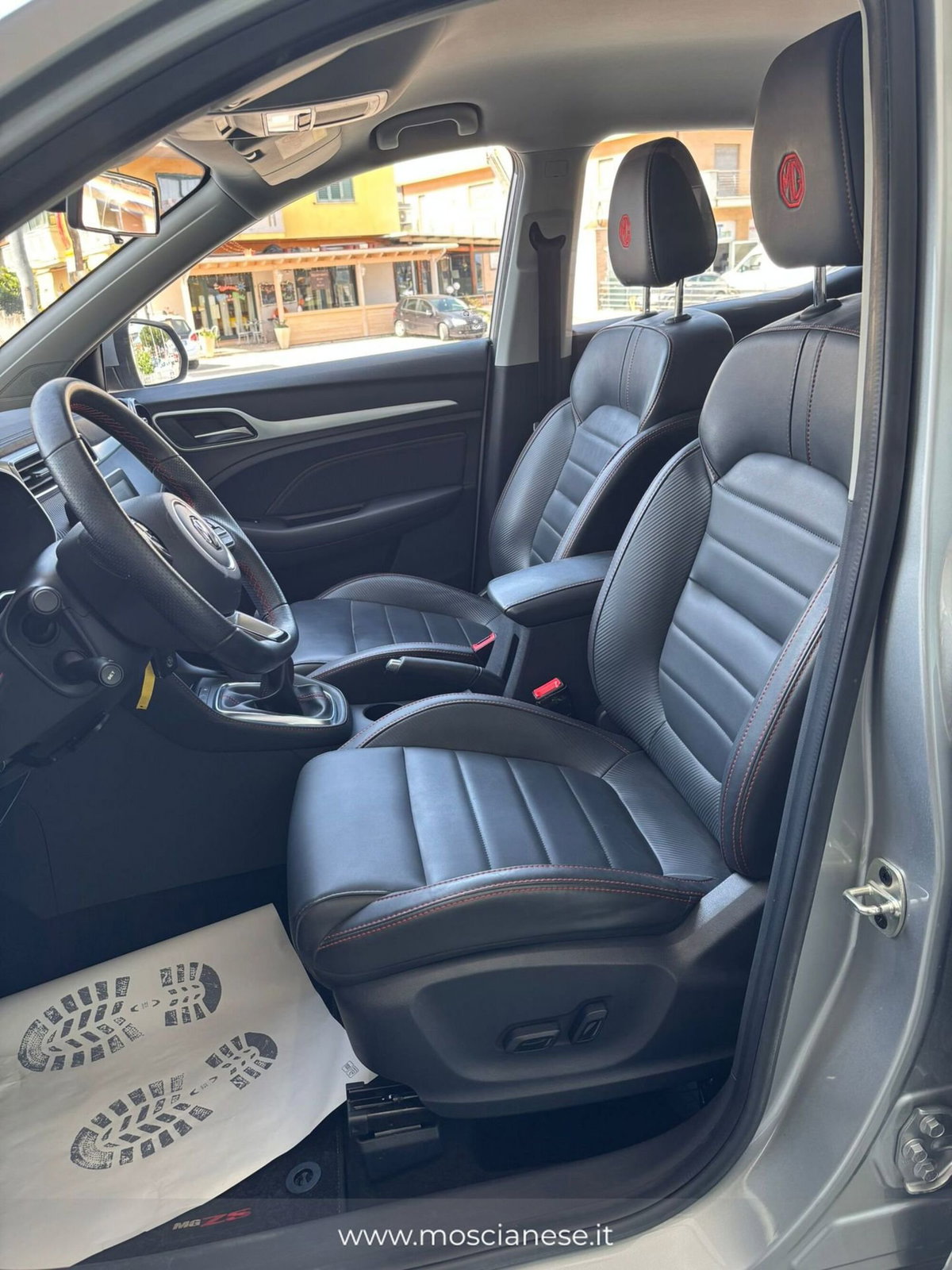 Mg ZS ZS 1.5 Luxury (9)