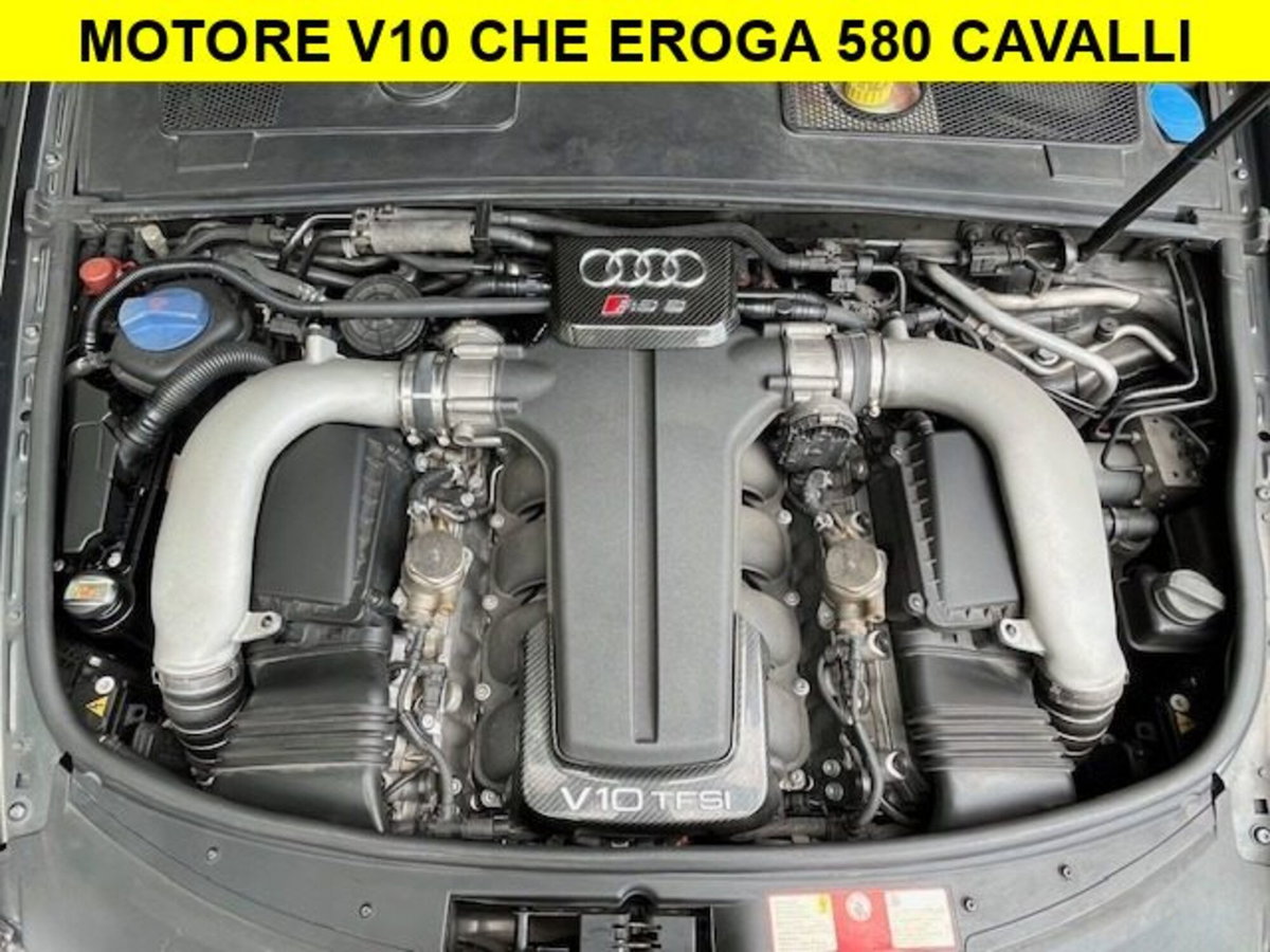 Audi RS 6 Avant 6 5.0 V10 quattro tiptronic (15)