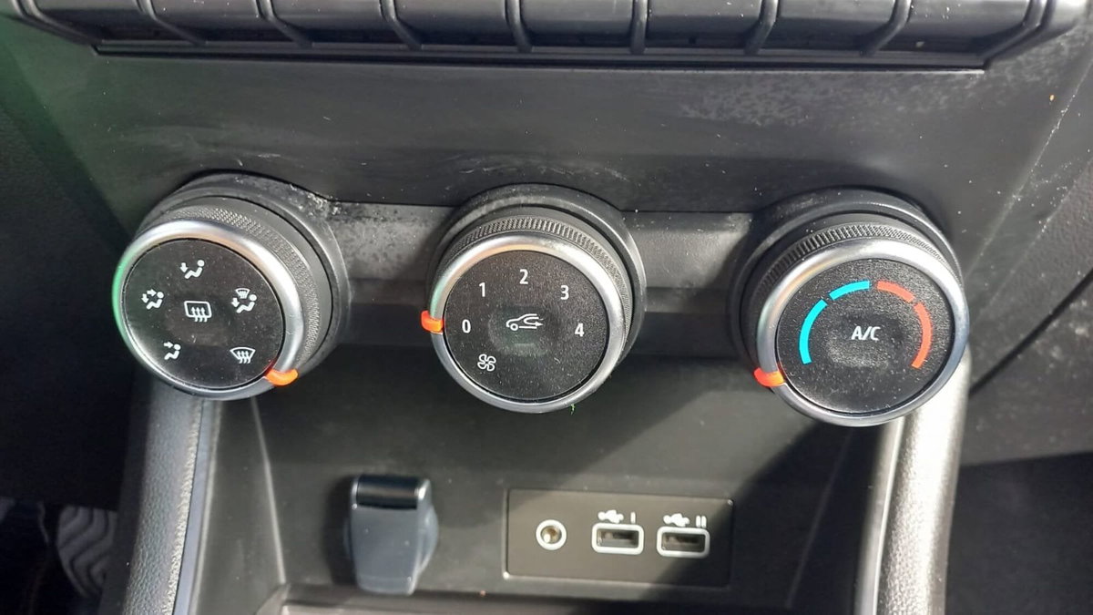 Renault Captur TCe 100 CV GPL Equilibre (13)
