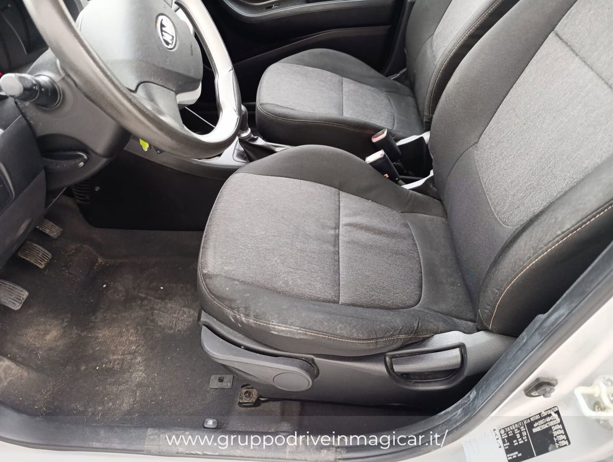 Kia Picanto 1.0 12V 5 porte City (7)