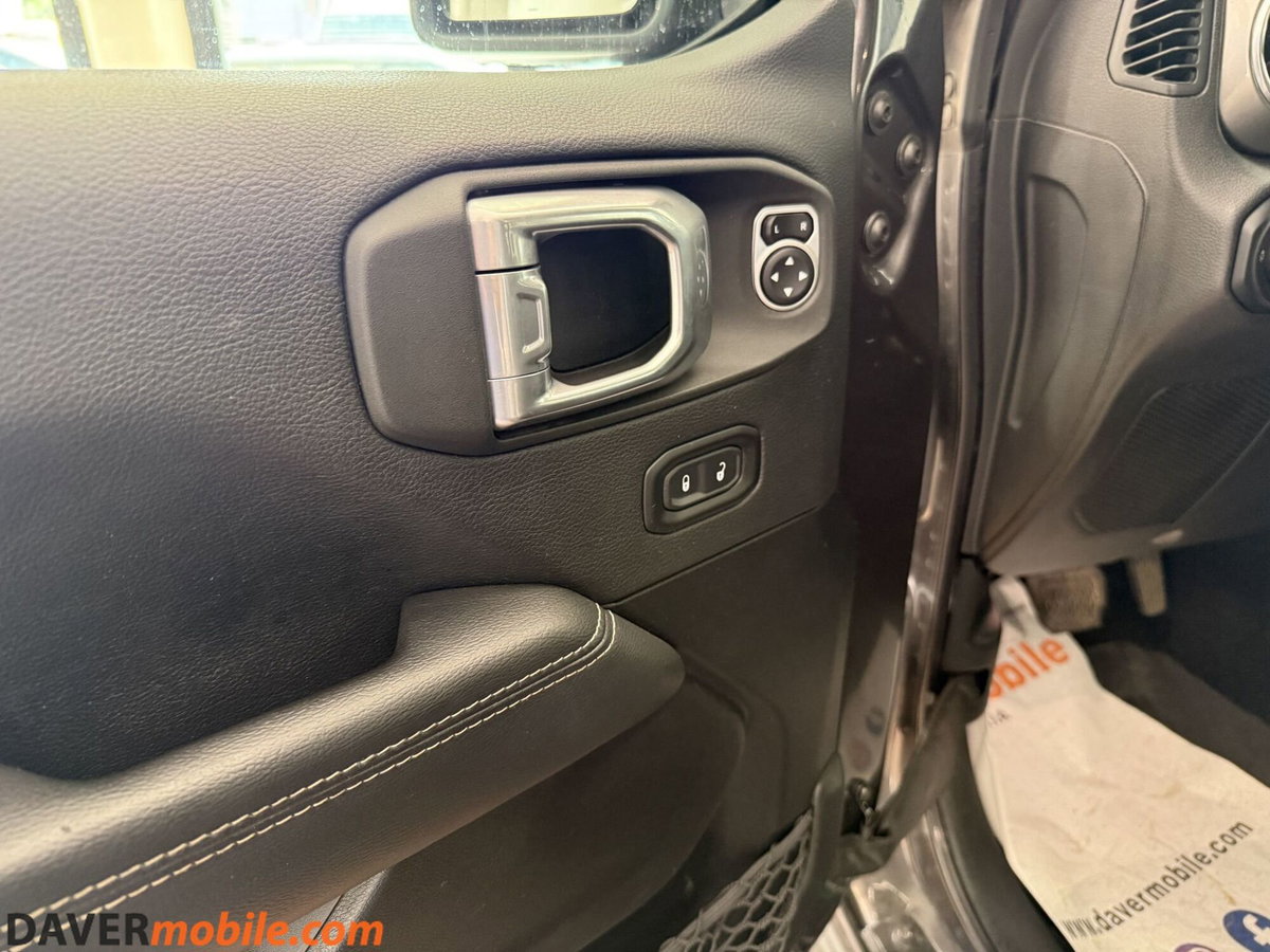 Jeep Wrangler Unlimited 2.2 Mjt II Rubicon (12)