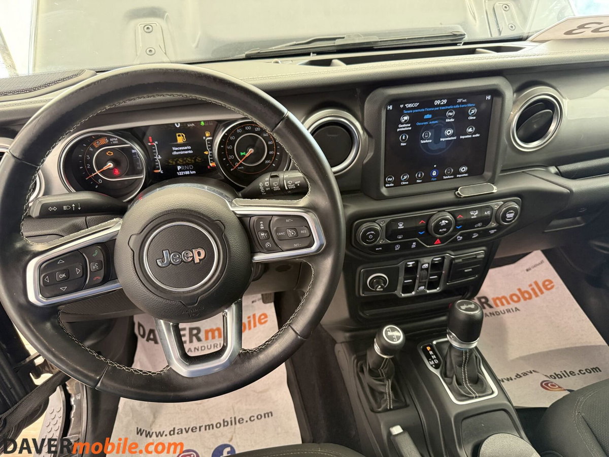 Jeep Wrangler Unlimited 2.2 Mjt II Rubicon (17)