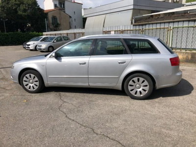 Audi A4 Avant 2.0 16V TDI (6)