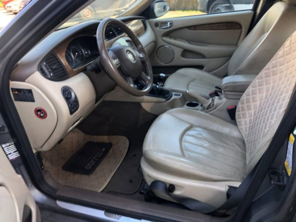 Jaguar X-Type 2.0D cat Executive (6)