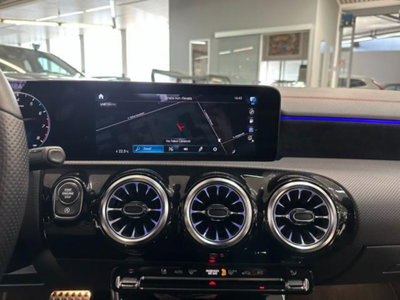 Mercedes-Benz CLA Shooting Brake 200 Edition AMG Line auto (14)