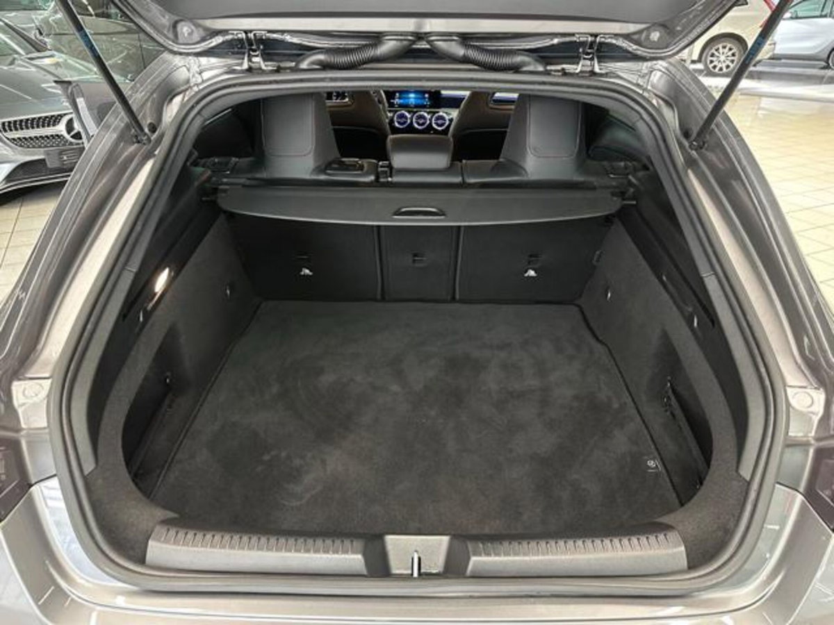 Mercedes-Benz CLA Shooting Brake 200 Edition AMG Line auto (15)
