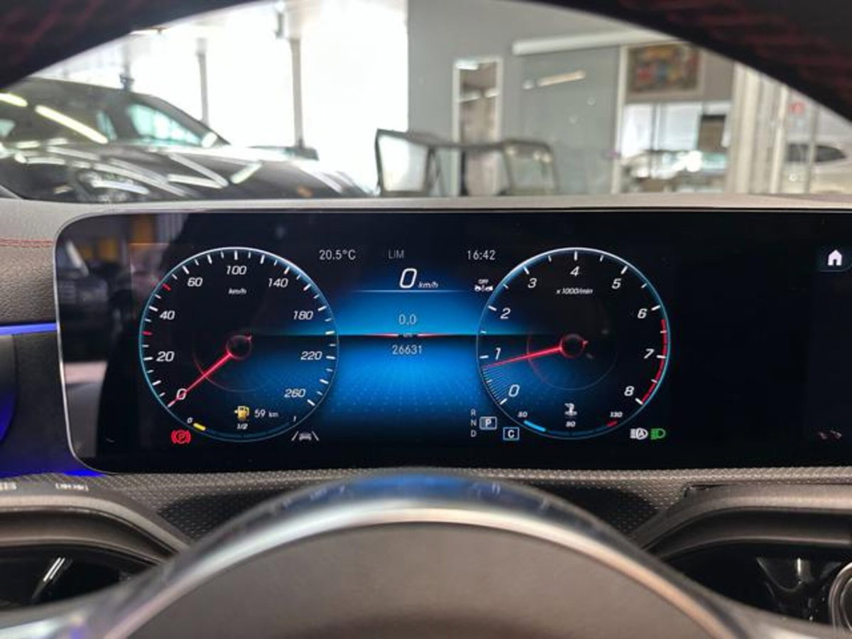 Mercedes-Benz CLA Shooting Brake 200 Edition AMG Line auto (8)