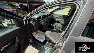Dacia Duster 1.0 TCe 100 CV 4x2 Prestige (5)