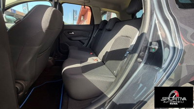 Dacia Duster 1.0 TCe 100 CV 4x2 Prestige (8)