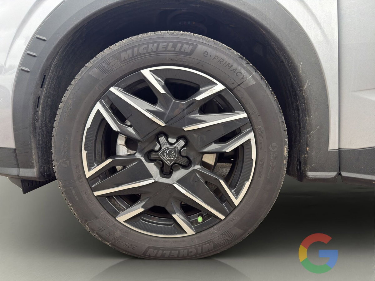Peugeot 3008 73 kWh Allure 210cv (7)