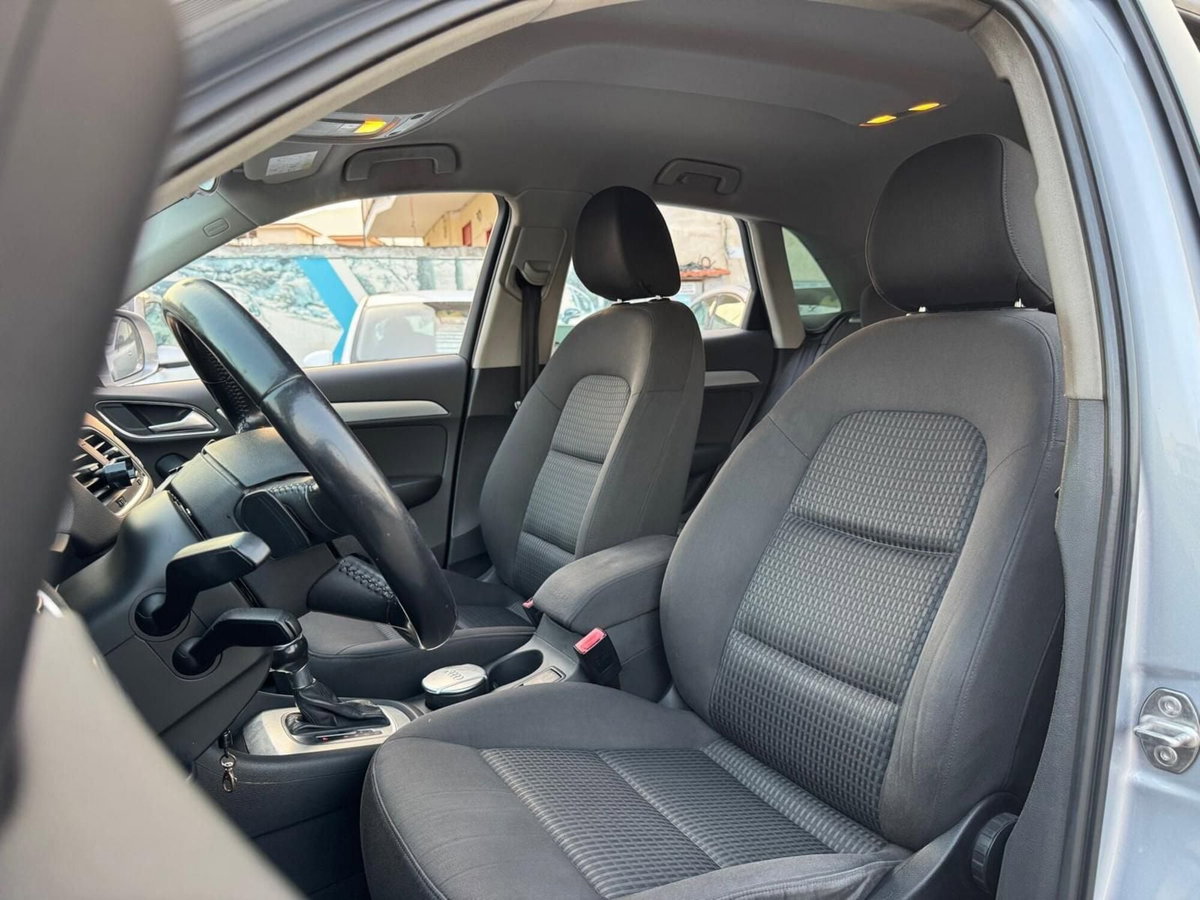 Audi Q3 2.0 TDI quattro Business (6)