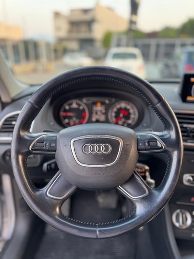 Audi Q3 2.0 TDI quattro Business (7)