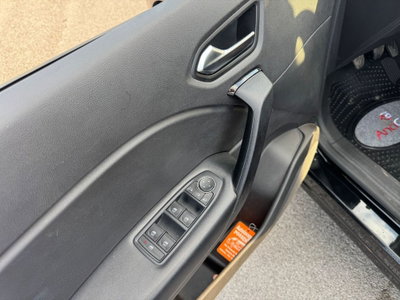 Renault Captur TCe 100 CV GPL FAP Zen (4)