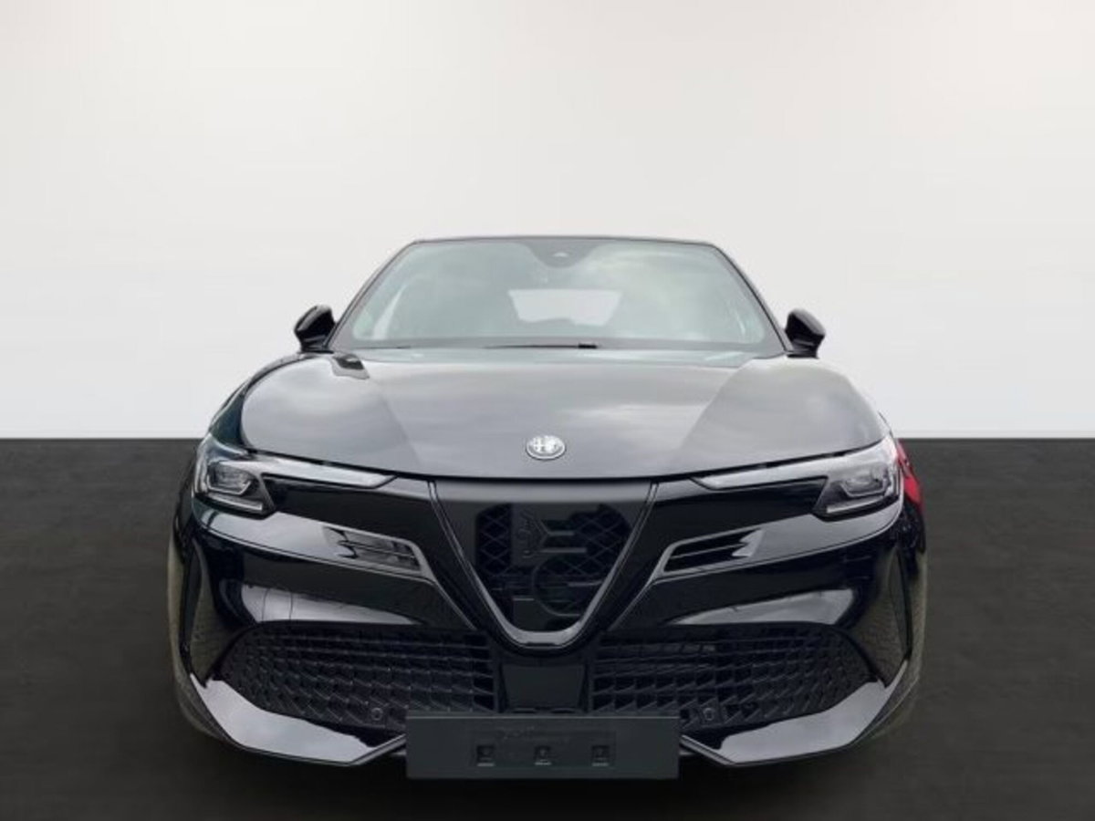 Alfa Romeo Junior elettrica 280 Veloce 280cv (2)
