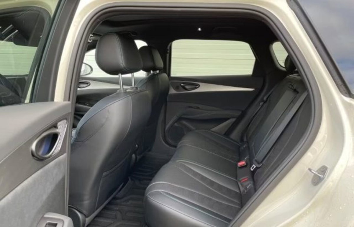 Byd Seal 6 DM-i Station Wagon 1.5 phev Comfort Lite (13)