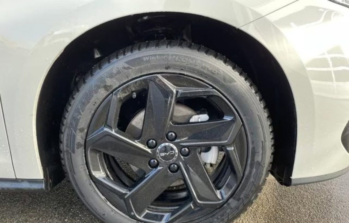 Byd Seal 6 DM-i Station Wagon 1.5 phev Comfort Lite (5)