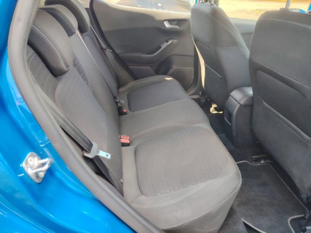 Ford Fiesta 1.1 75 CV GPL 5 porte Titanium (10)