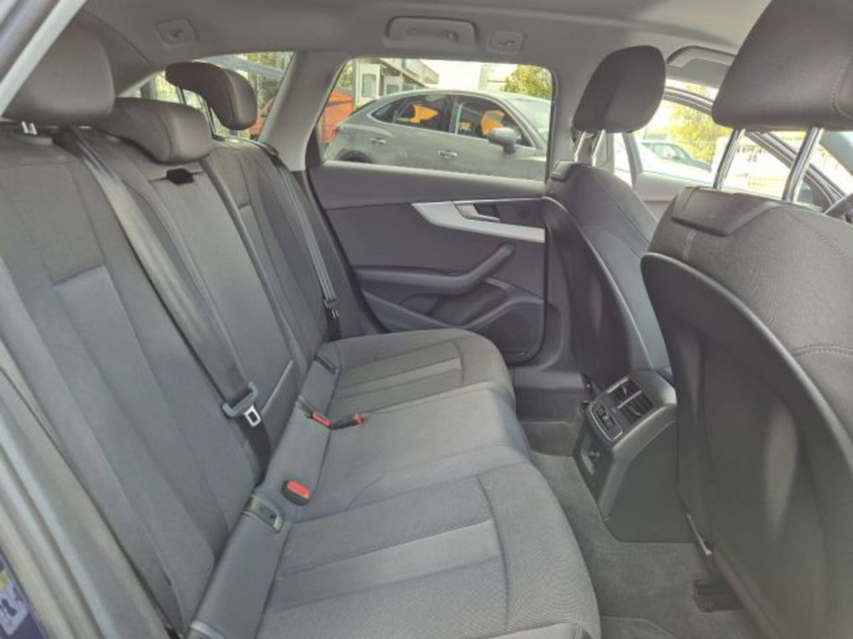 Audi A4 Avant 35 TDI/163 CV S tronic S line edition (9)