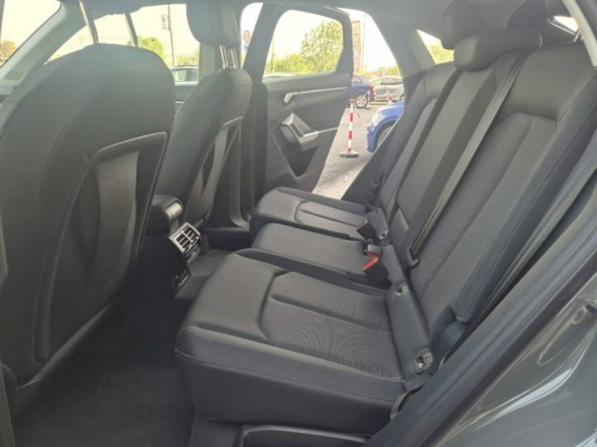 Audi Q3 Sportback 35 TDI quattro S tronic S line edition (11)