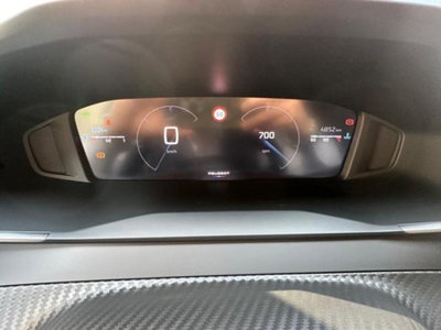 Peugeot 2008 PureTech 100 S&S Allure Navi Pack (11)