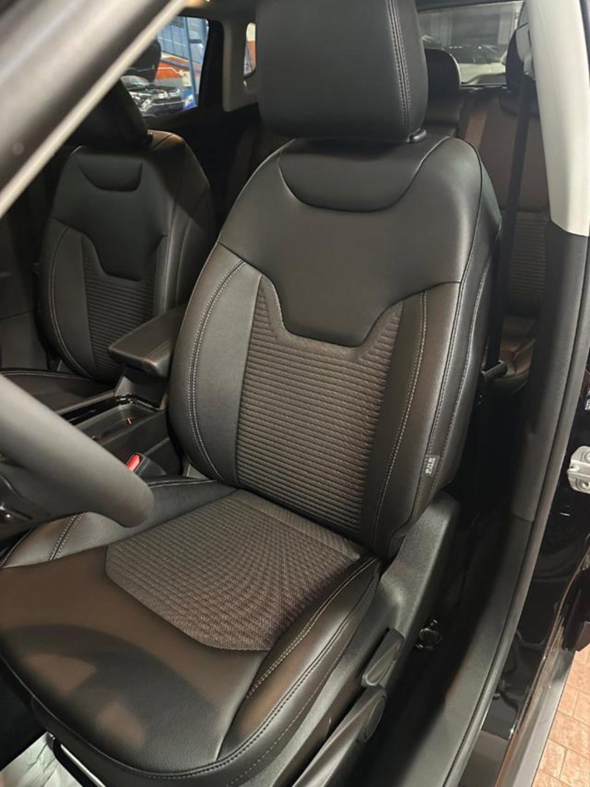 Jeep Compass 1.3 Turbo T4 2WD Limited (8)