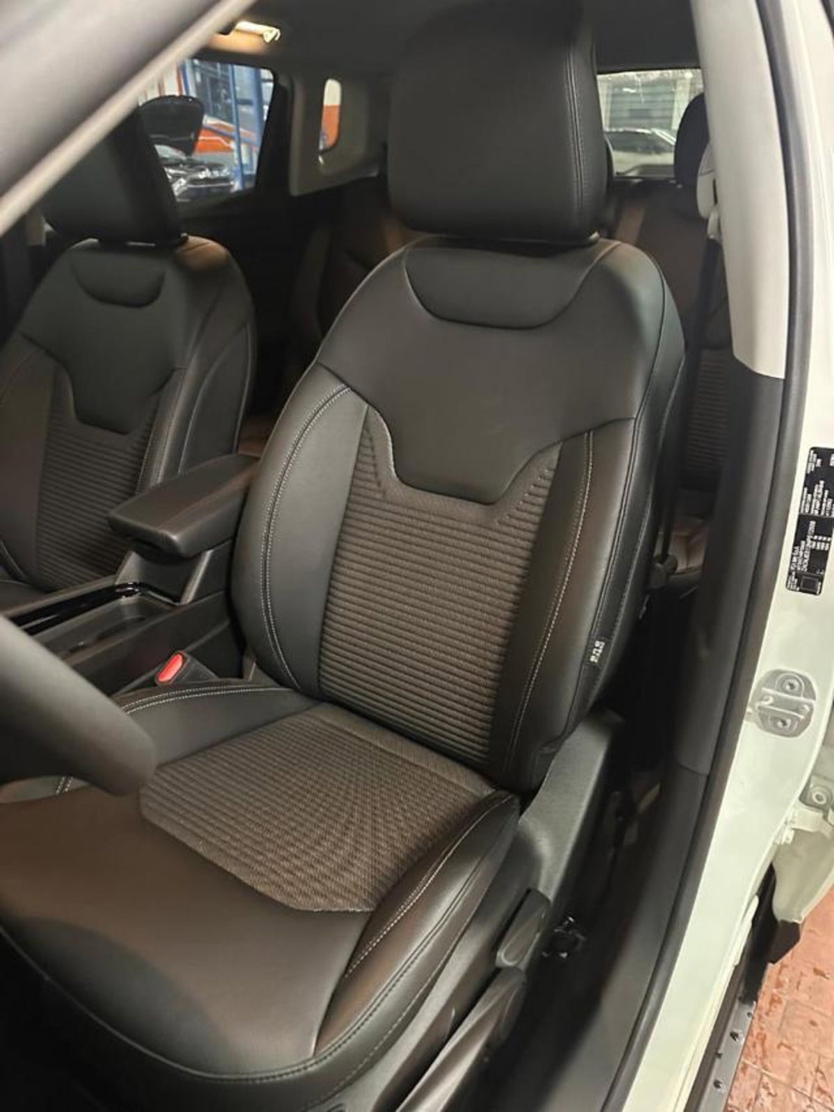 Jeep Compass 1.4 MultiAir 2WD Night Eagle (2)