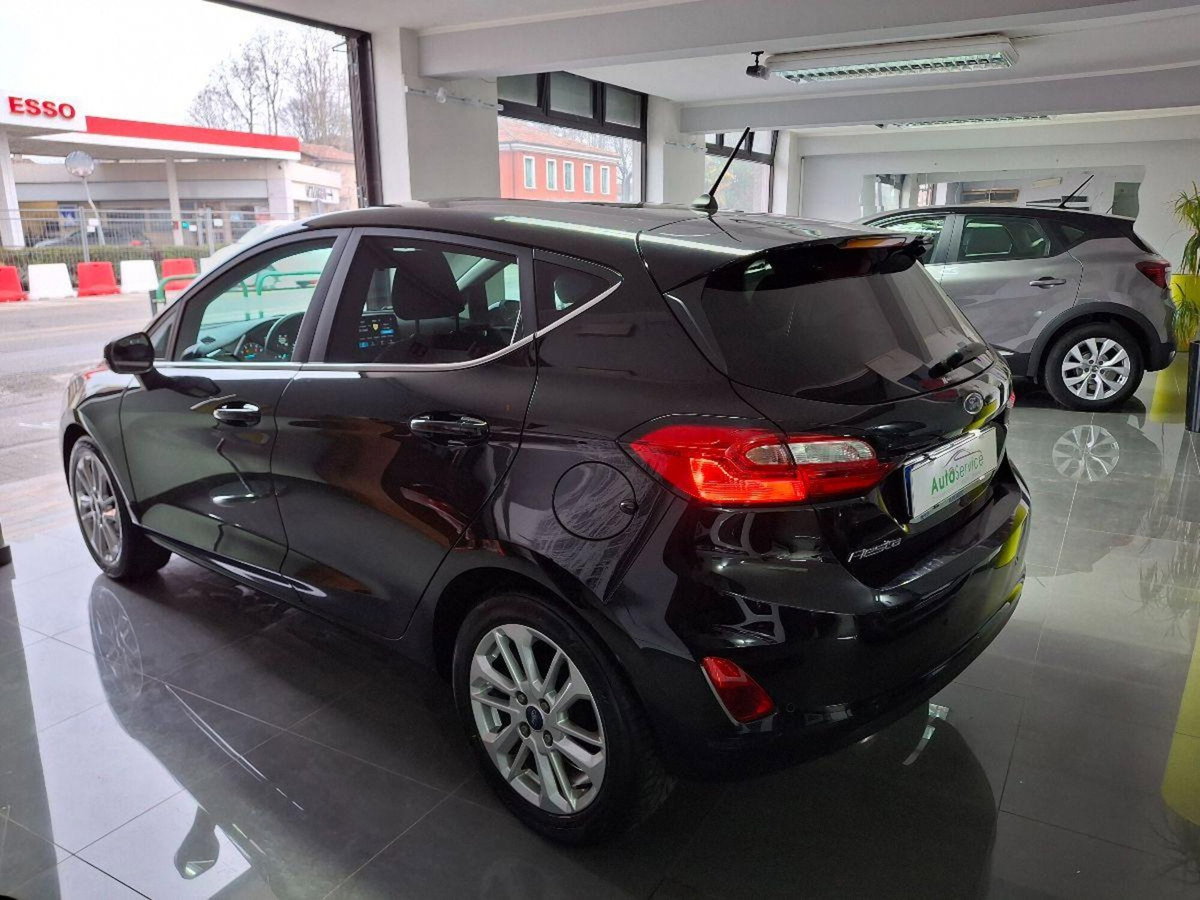 Ford Fiesta 1.1 75 CV 5 porte Titanium (12)