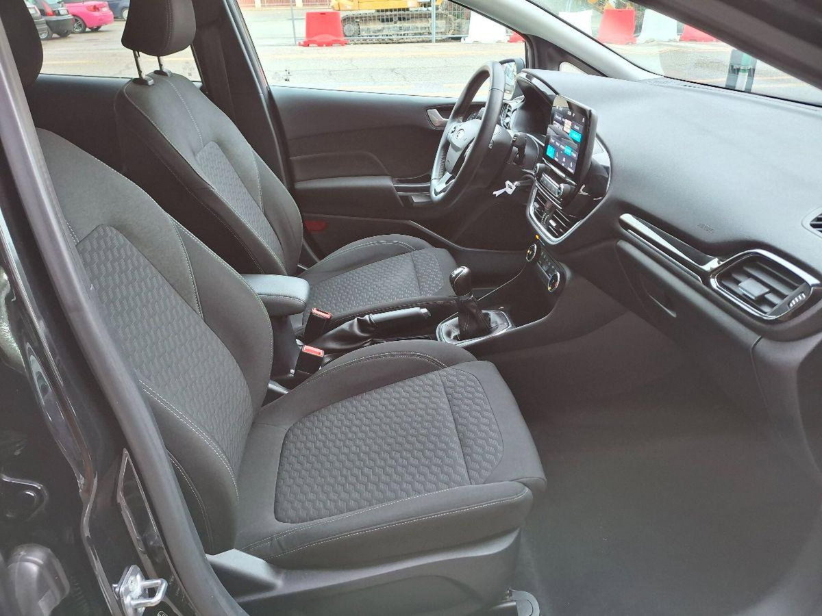 Ford Fiesta 1.1 75 CV 5 porte Titanium (18)