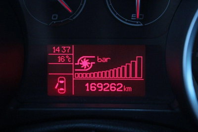 Alfa Romeo Giulietta 1.6 JTDm-2 Distinctive (11)