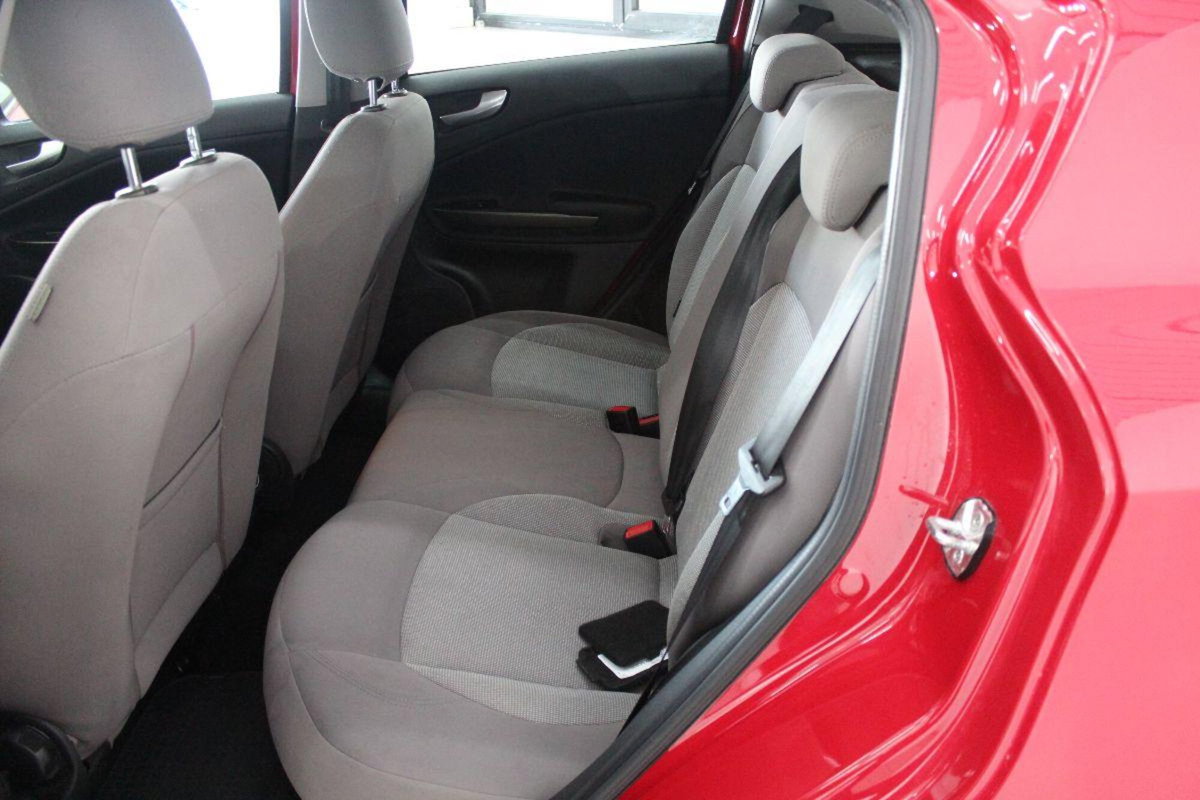 Alfa Romeo Giulietta 1.6 JTDm-2 Distinctive (13)