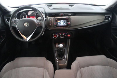 Alfa Romeo Giulietta 1.6 JTDm-2 Distinctive (7)
