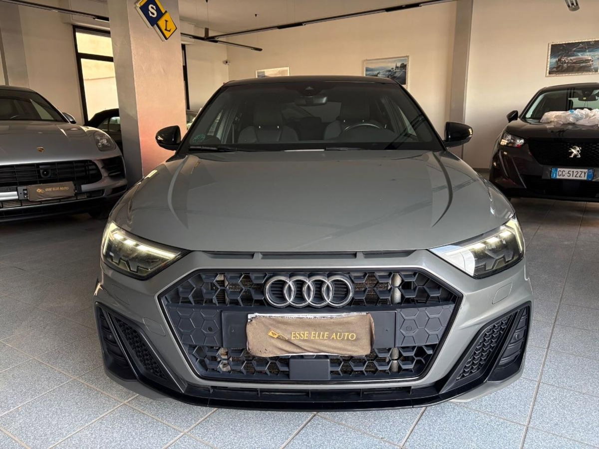 Audi A1 Sportback 30 TFSI S line edition (2)