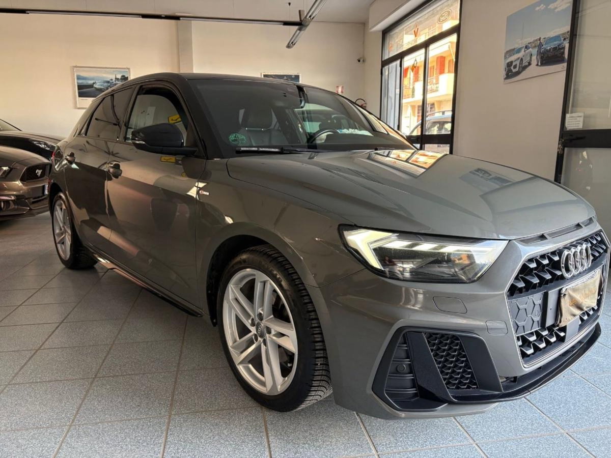 Audi A1 Sportback 30 TFSI S line edition (3)