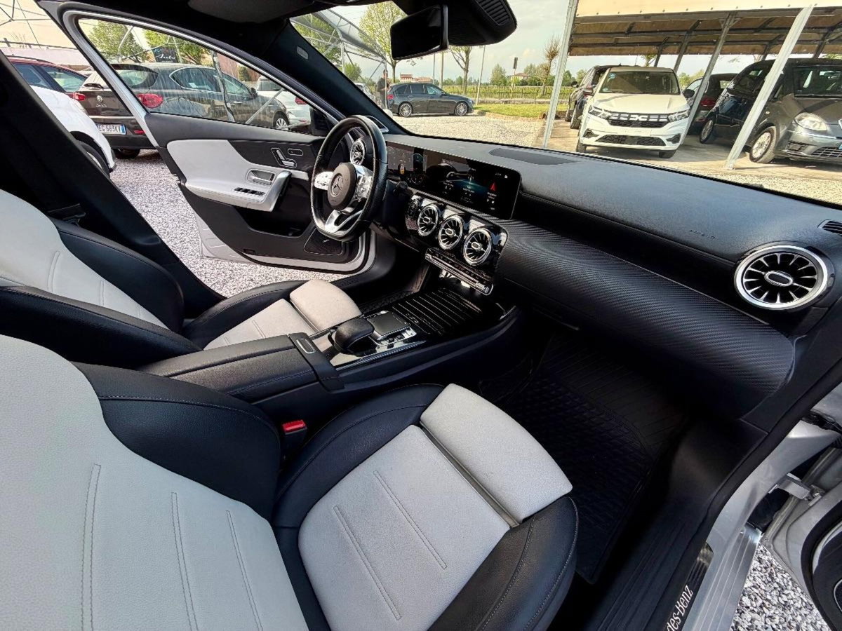 Mercedes-Benz Classe A 220 d Automatic Premium (12)