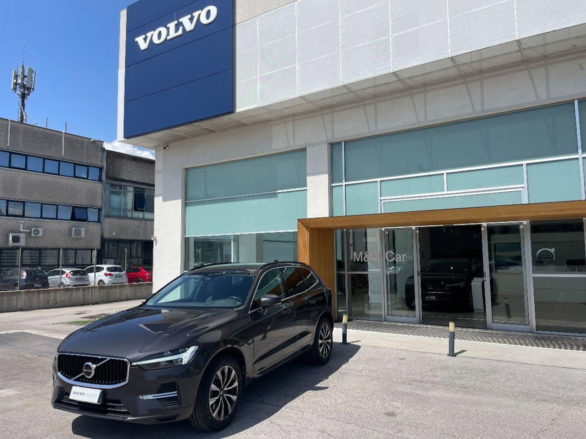 Volvo XC60 B4 automatico Core (2)