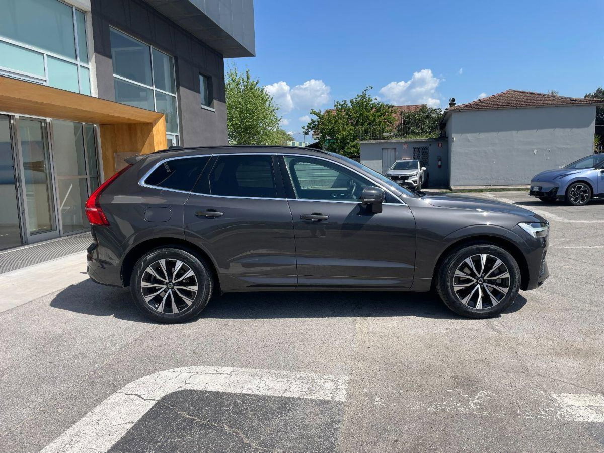 Volvo XC60 B4 automatico Core (4)