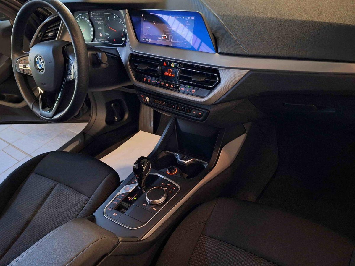 BMW Serie 1 116d Business Advantage (11)