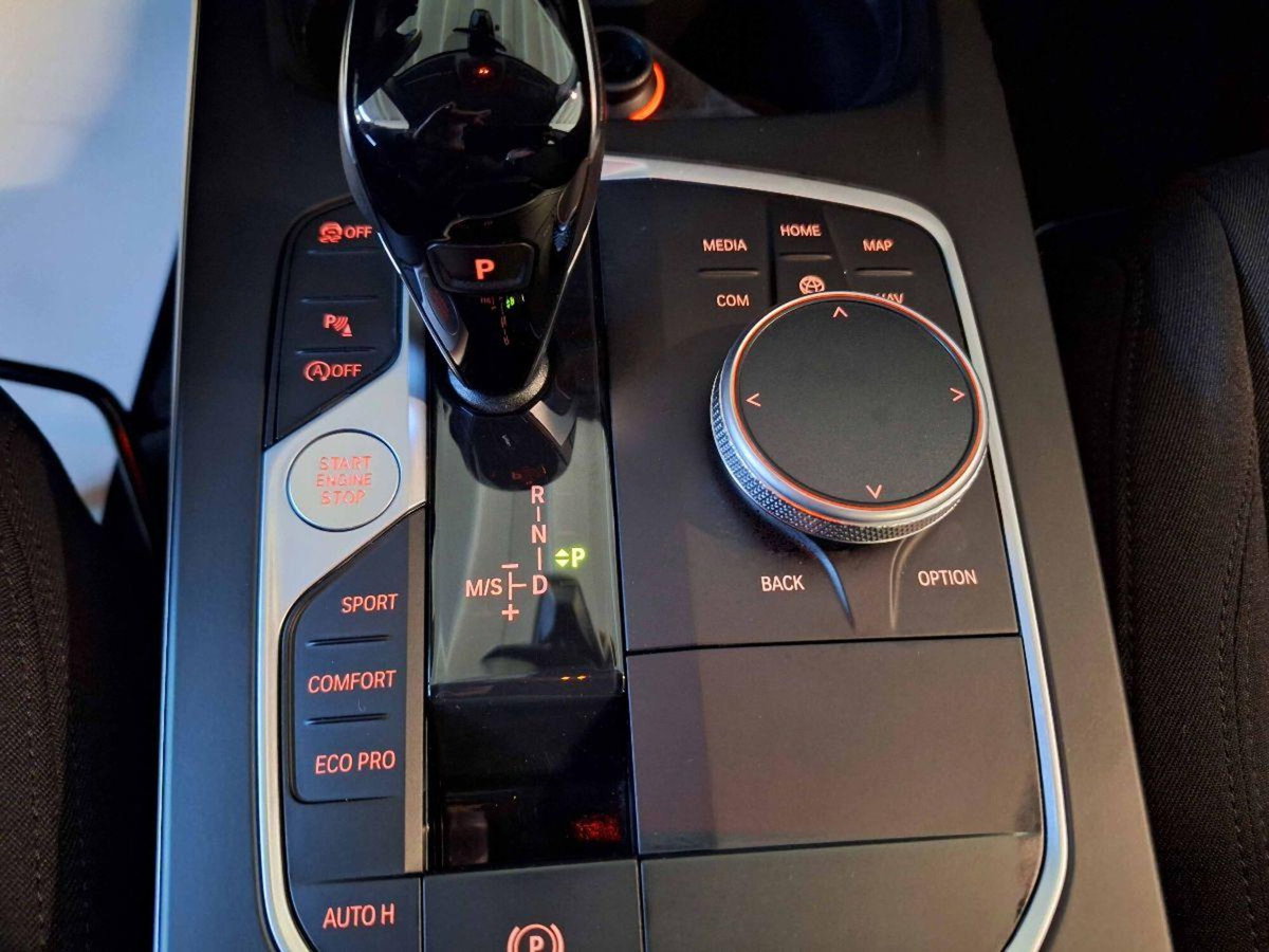 BMW Serie 1 116d Business Advantage (16)