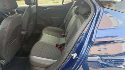 Opel Astra 1.5 CDTI 105 CV S&S 5 porte 2020 (13)